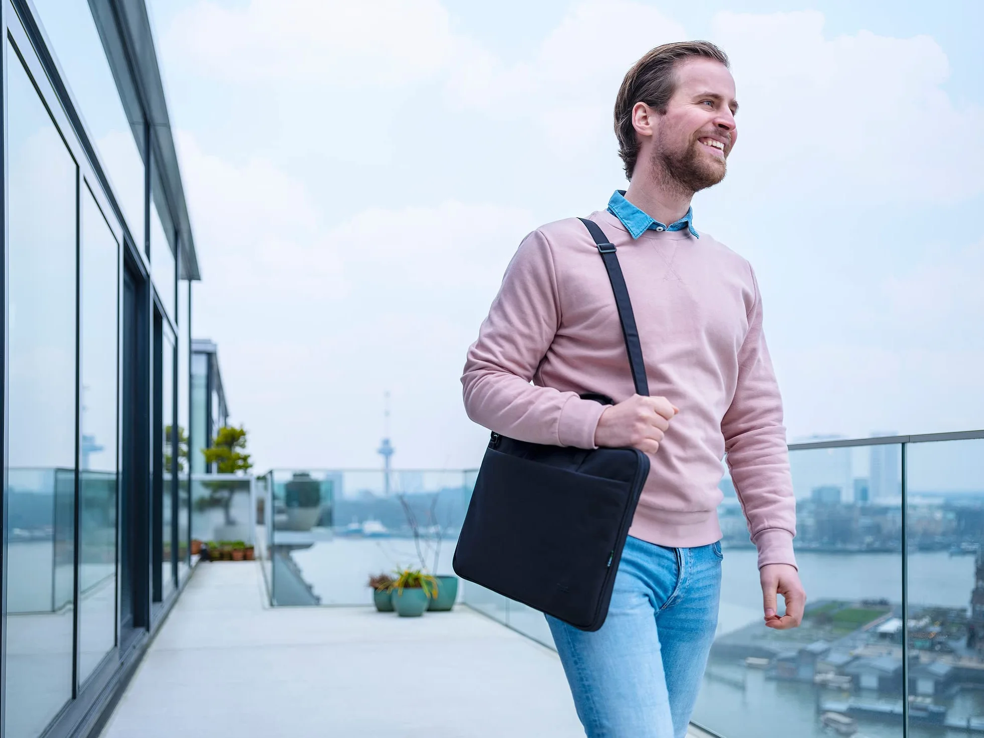 Sac Mince pour Ordinateur Portable 16 Pouces Trust Bologna Recyclé Bandoulière Voyage