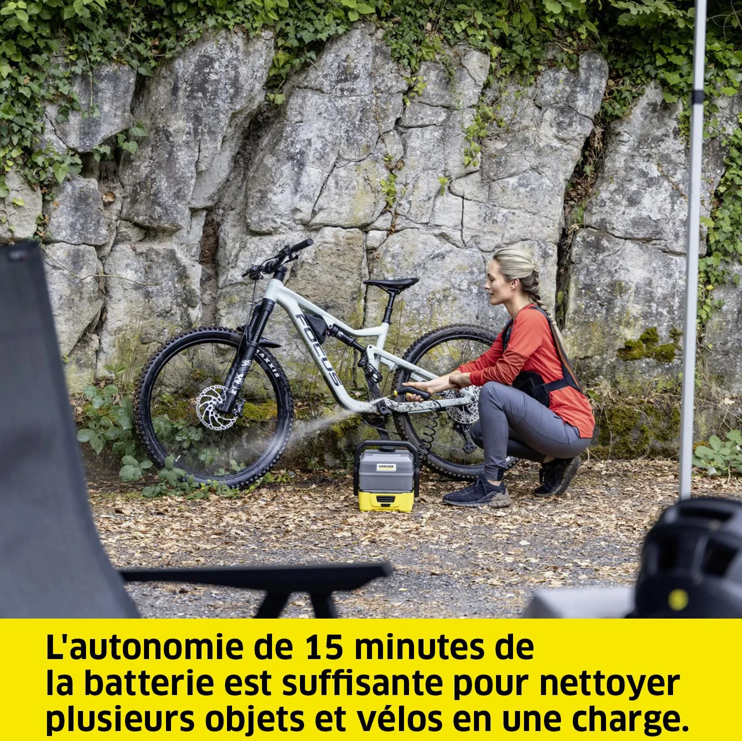 Kärcher Nettoyeur à Pression Mobile OC 3 Plus, Pression Basse Douce, Batterie Lithium-ION, Débit : 2 L/h, Poids : 2,3 kg, Réservoir d'eau : 7 L, Tuyau d'Aspiration Spiralé : 2,8 m, Buse à Jet Plat