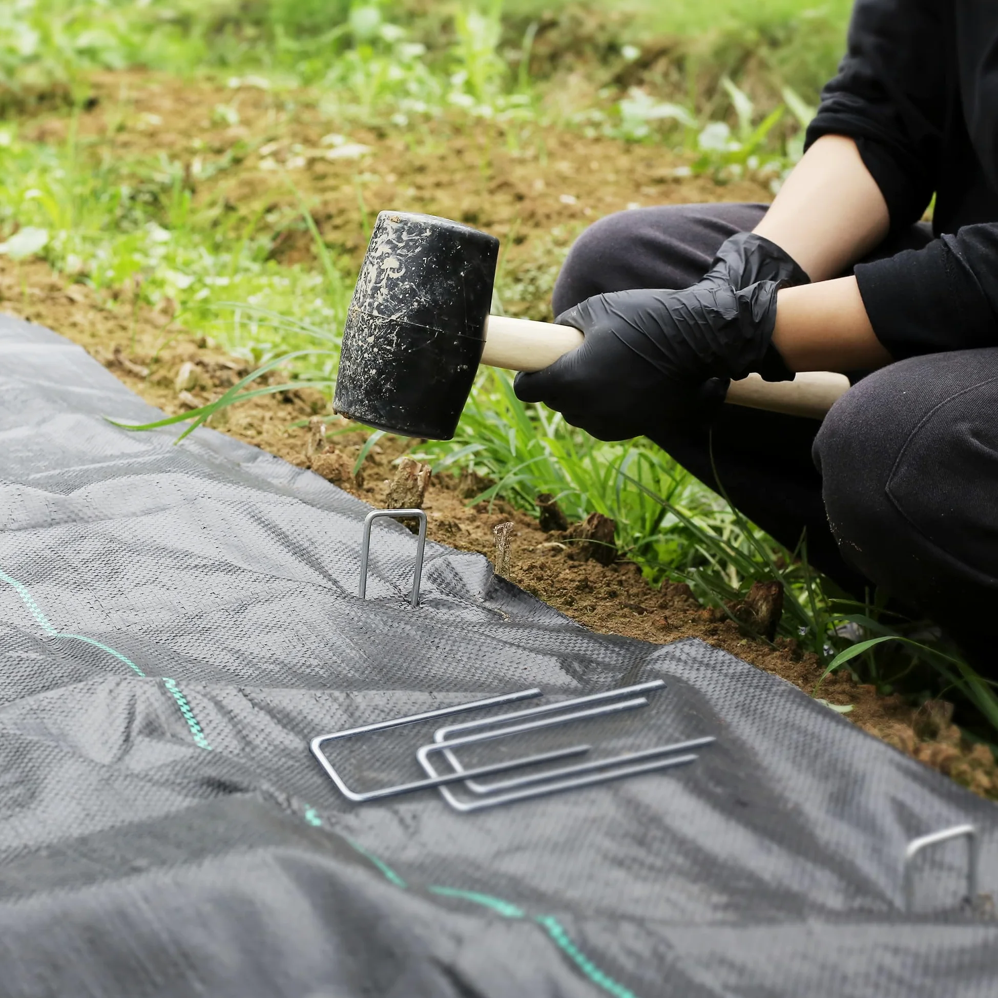 400 Pièces 15cm Piquets de Jardin Robustes de Ø 3 mm - Agrafes en Acier Galvanisé pour Fixer Les Toiles Anti-Mauvaises Herbes, Les Filets et Les Tubes avec 1 Crochet de Ramassage