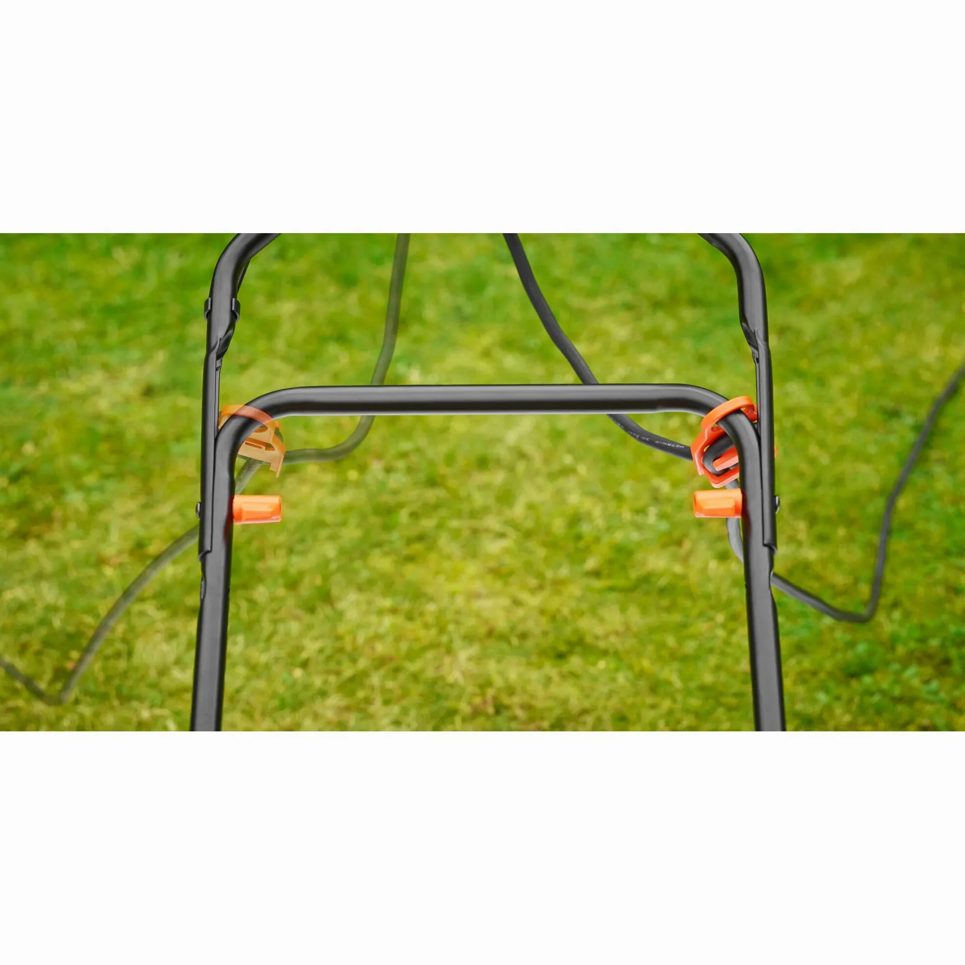 BLACK+DECKER Tondeuse Filaire 1800W, Tondeuse à Gazon Electrique 42 cm, 6 hauteurs réglables 20, 30, 40, 50, 60 et 70 mm, Tondeuse avec Poignée Bike, BEMW481BH-QS