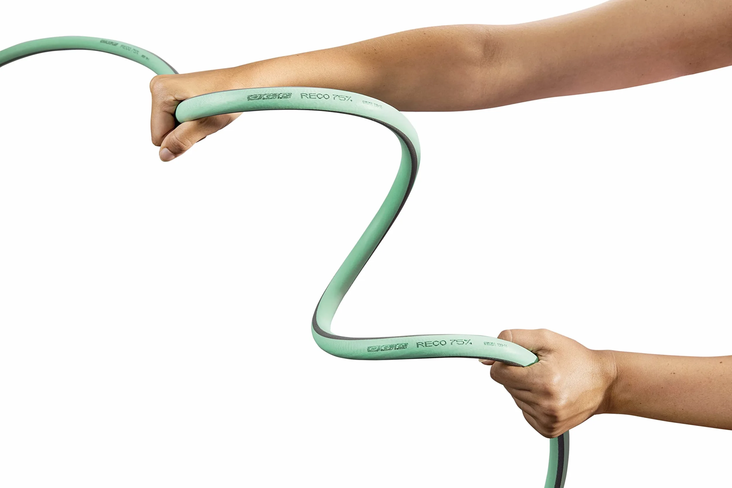 G.F. Srl TUYAU RECO, 25m de tuyau pour arrosage 12,5 mm (1/2") en PLASTIQUE RECYCLE, équipé de KIT pour l'arrosage (lance ergonomique 3 jets, raccords, nez de robinet). Fabriqué en France, Vert Lime