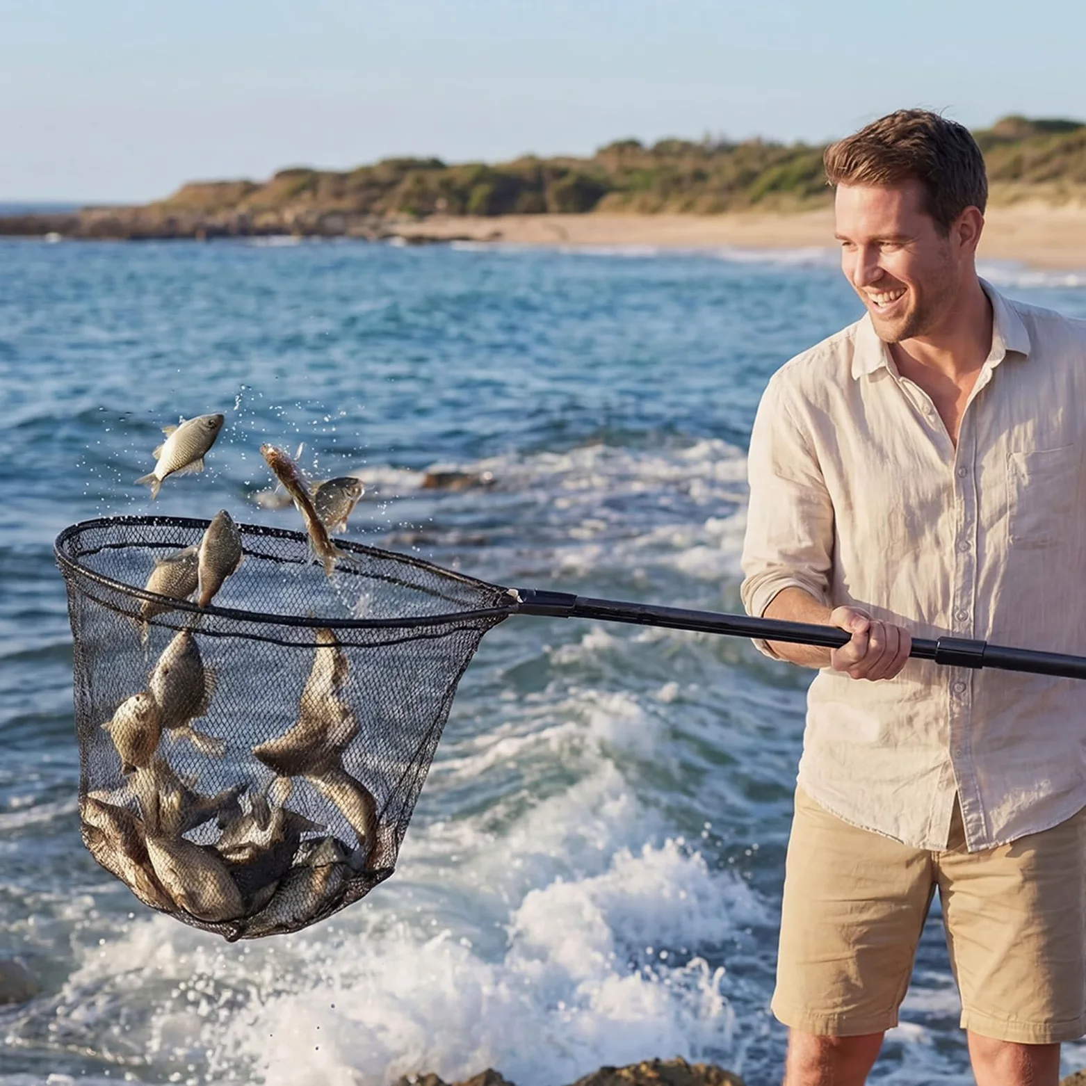 VEVOR Épuisette de Pêche, Filet de Pêche avec Manche Télescopique, pour Poisson Étang Bassin Kayak Bateau, Salabre Léger et Portable, Tige en Aluminium 6063 et Filet en Nylon Recouvert de PVC