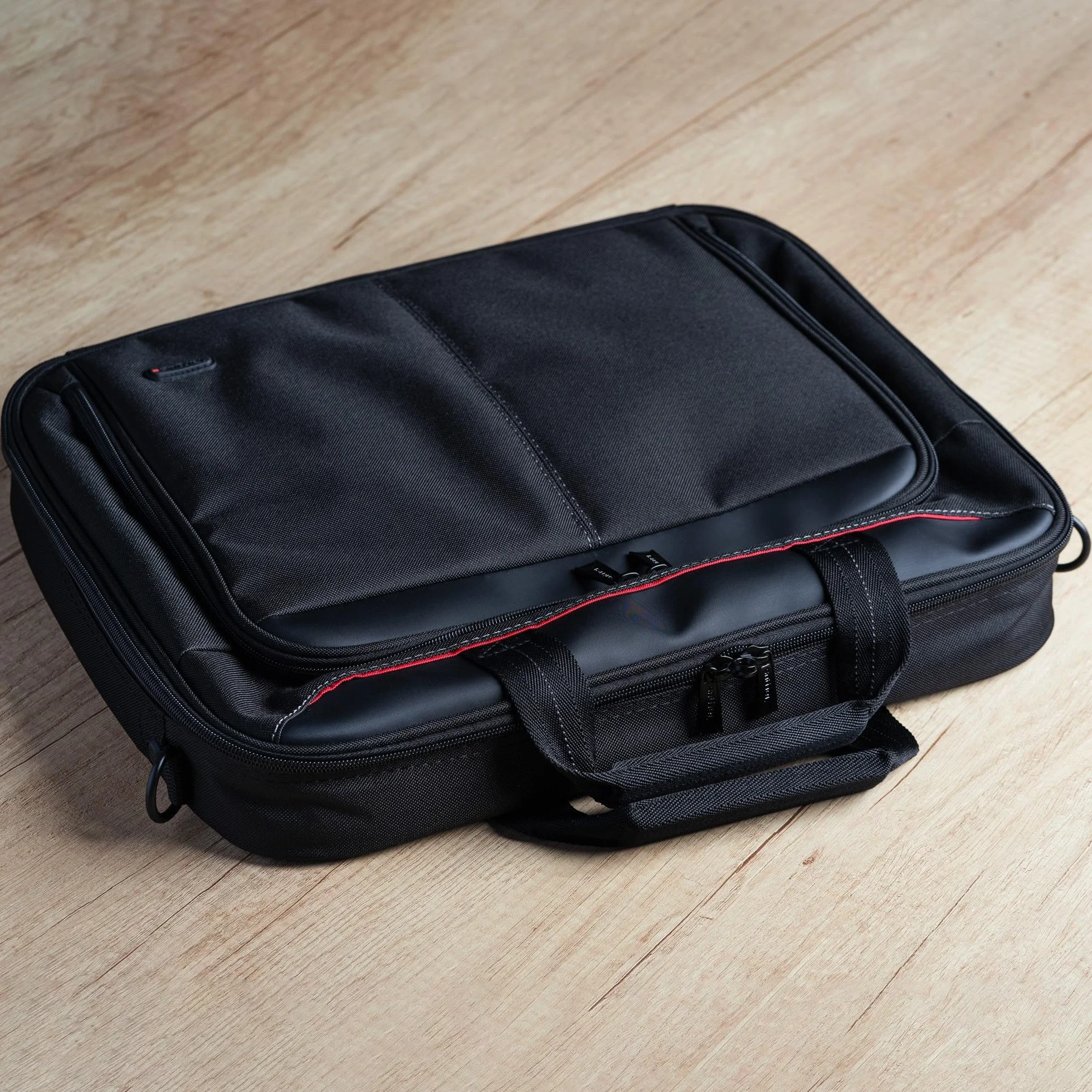 Targus Classic Clamshell Sacoche Ordinateur Portable 15.6 Pouces Sac Bandoulière Homme Femme Noir CN31