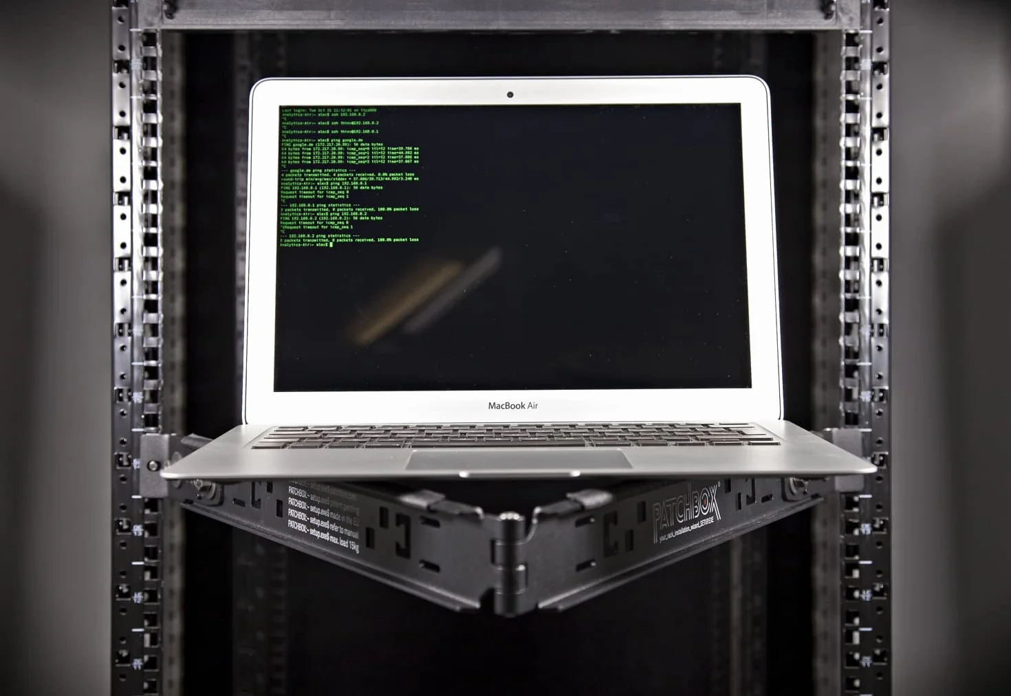 PATCHBOX Setup.exe Tablette 19" Montage rapide max. 50 kg plateau pour rails 19" trous filetés et carrés