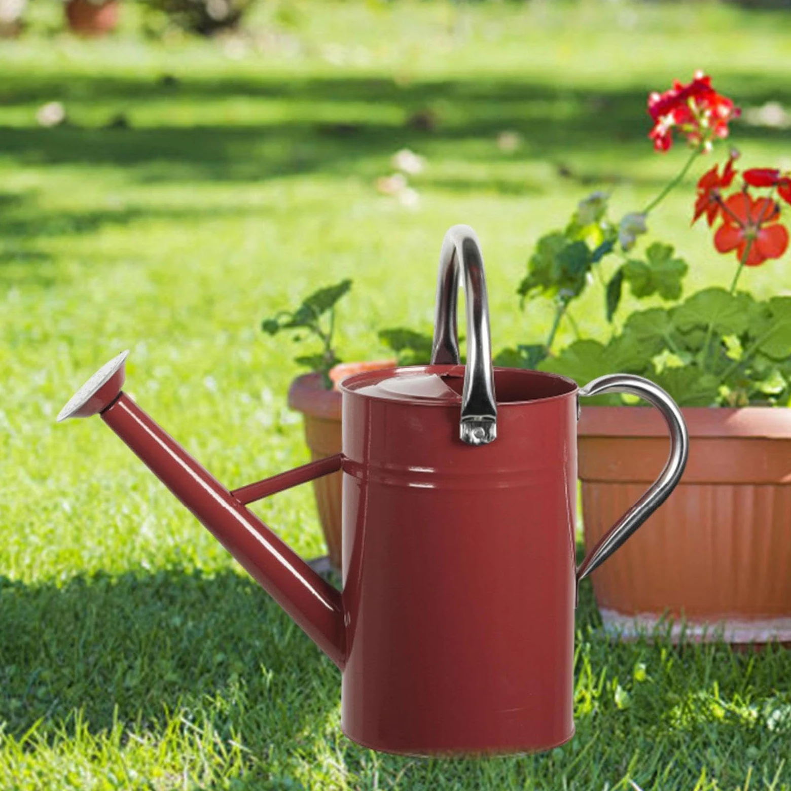 Arrosoir Jardin 5L, Arosoires Extérieur, Arrosoir en Métal pour Plantes Interieur avec Bec Amovible, Arrosoir à Fleurs avec Poignée Incurvée, Anti-Fuite, Construction Robuste et Antirouille, Rouge