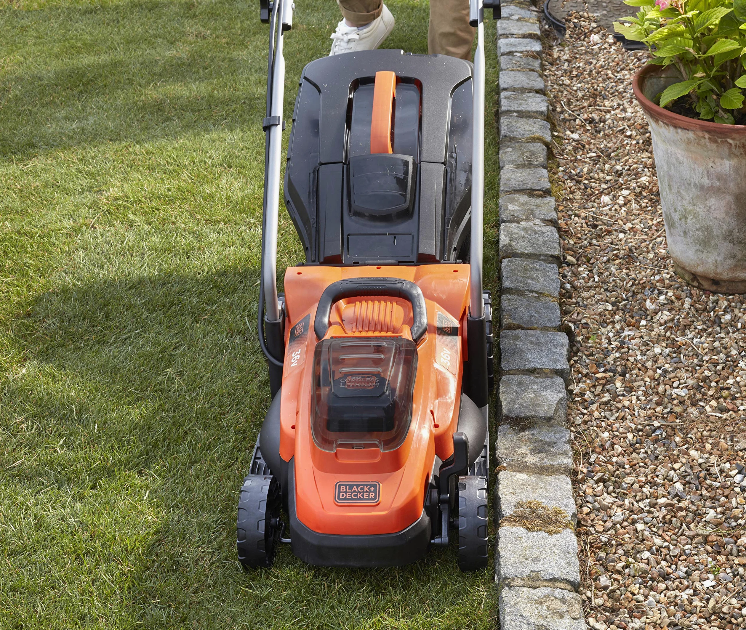 Tondeuse 33cm - sans fil Lithium 36V - 2,5Ah - BCMW3336L1