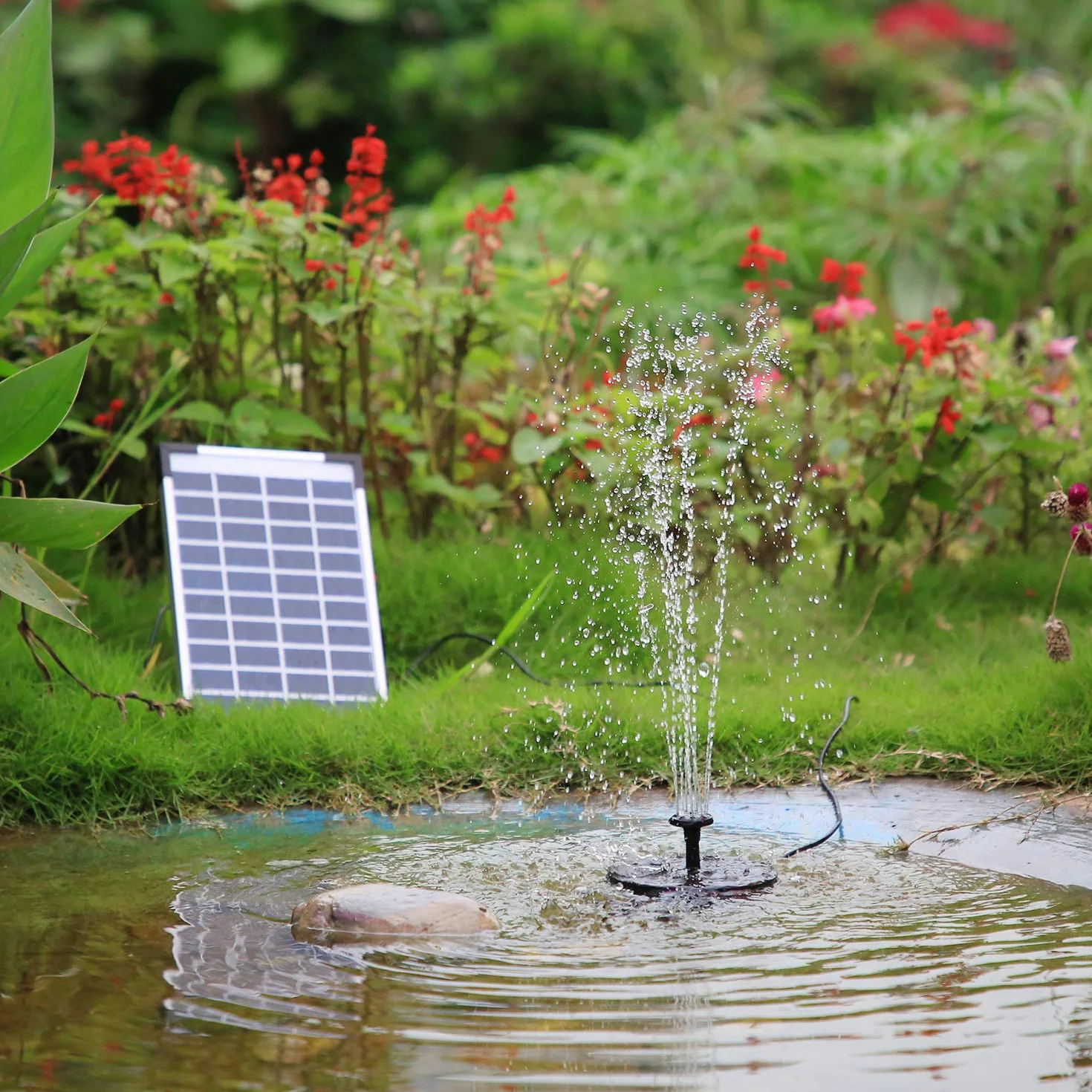 AISITIN Fontaine Solaire Flottante 5,5 W avec Batterie | Pompe pour Bassin Jardin Aquarium Bain d'Oiseaux et Étang Extérieur